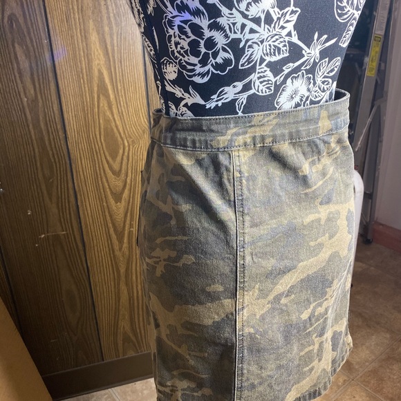 Army fatigue mini skirt - Picture 6 of 6